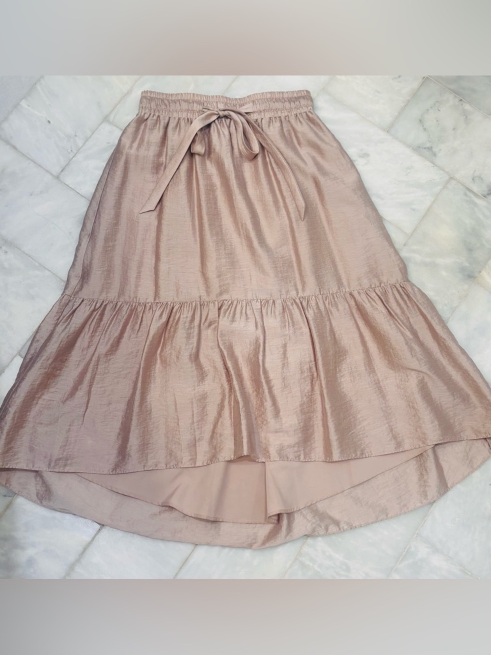 Club Monaco Champagne Washed Silk Midi Ruffle Hem Skirt. Size Small